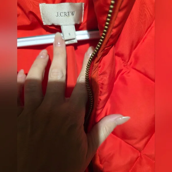 J.Crew Quilted EUC Scarlet Vest Size Small PTP 19 Length 23 - Picture 3 of 3